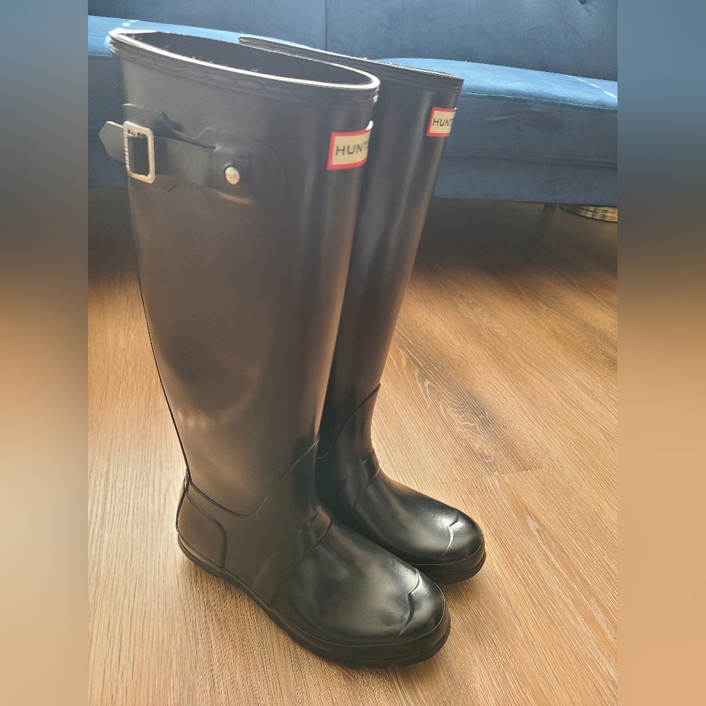 HUNTER Rain Boots Women Size 8 Tall Glossy Wellies